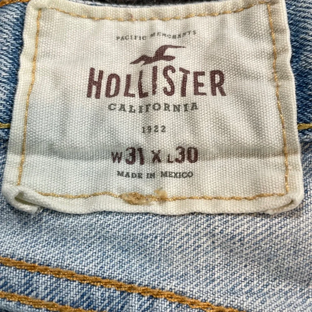 Hollister Mens Light Wash Distressed Straight Leg Jeans 31x30 Blue 100% Cotton